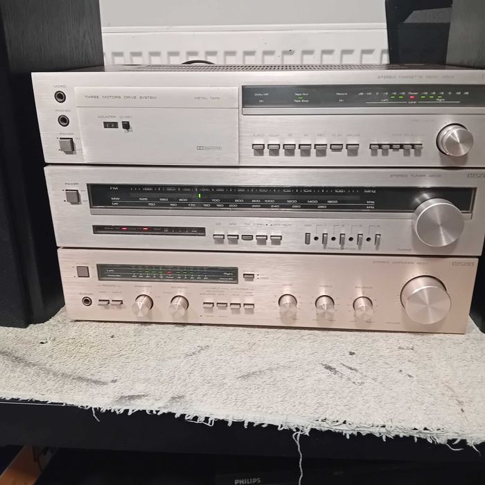 unitra  bruns wzmacniacz tuner i magnetofon szuflada kolor szampan