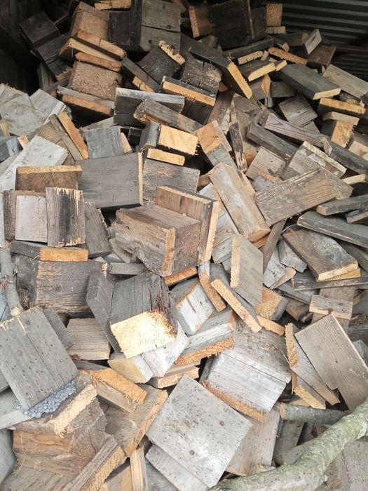 Sprzedam pocięte drzewo