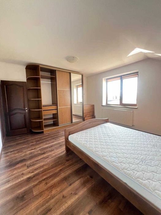 Продаж  БУДИНКУ 186 м2 з МІСЬКИМИ комунікаціями!