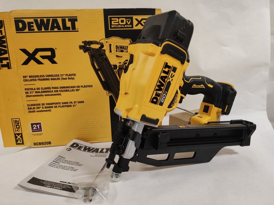 Цвяхозабивний пістолет нейлер DeWALT DCN920B XR 20Vmax кут 21°