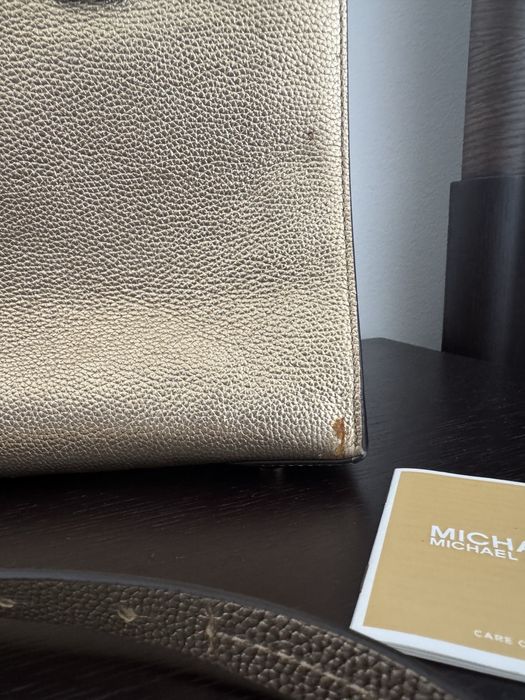 Michael Kors Mala Original em Pele Dourada – Alça Tiracolo