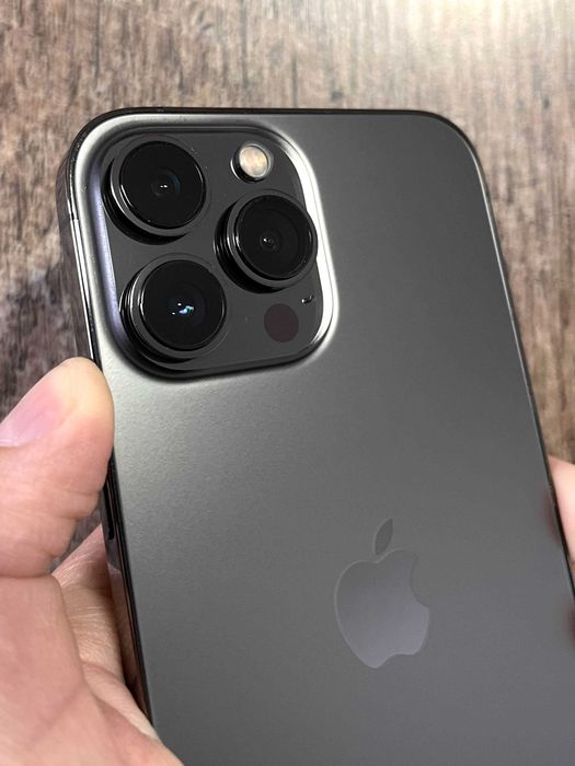 iPhone 13 Pro Max 256GB Graphite Neverlock отличное состояние 100% АКБ!