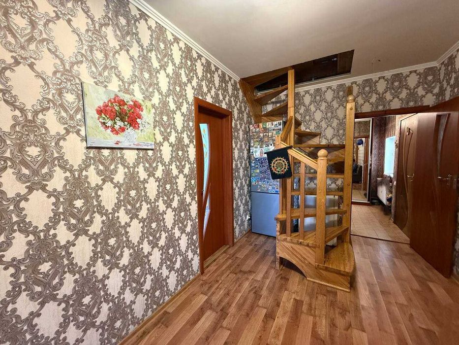 Продаж будинку 104м2 на 12 сотках, вул. Яблунська