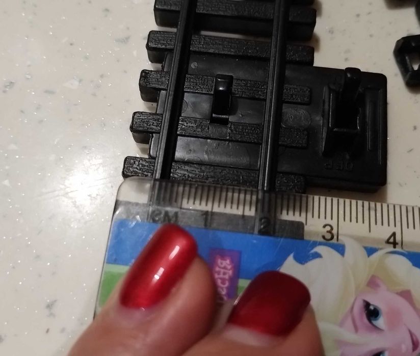 Потяг рельси поїзд іграшка хлопцю вагони железная дорога транспорт