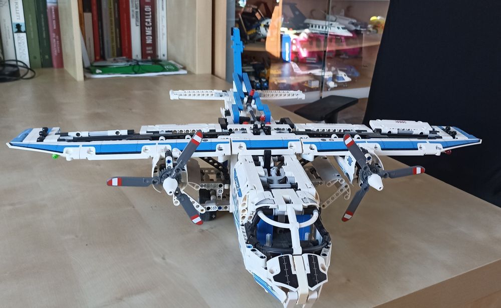 Lego avião carga Technic 42025