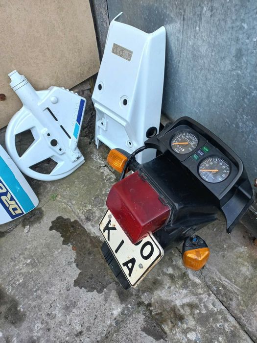 Продам комплект пластика на Dr 650