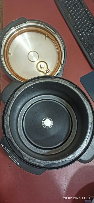 Мультиварка Redmond