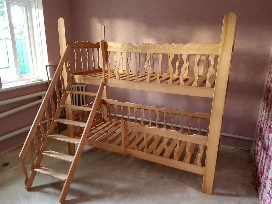 Детская кровать,двухьярусная из натурального дерева Ясень