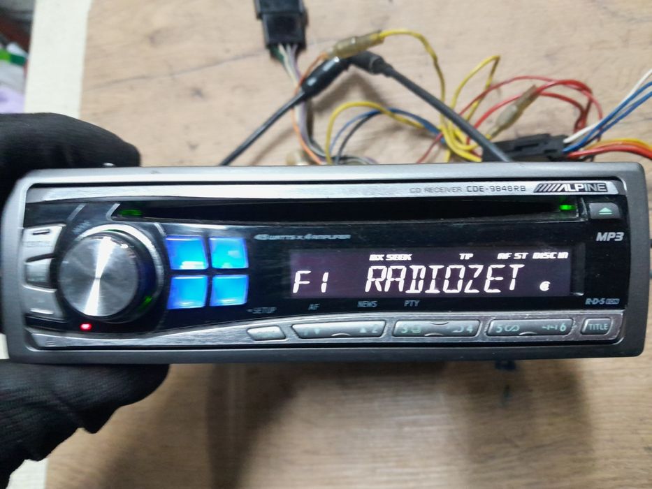 Radio samochodowe alpine cde-9848rb
