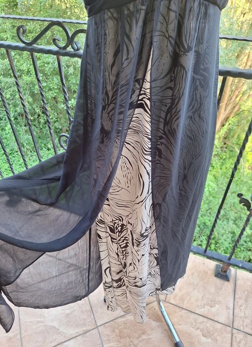 Długa elegancka sukienka maxi bez ramiączek Kaleidoscope rozmiar M/L