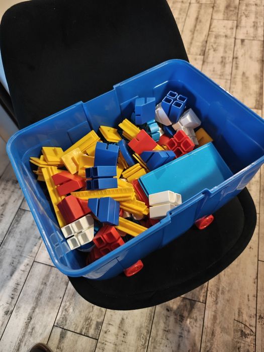 Klocki konstrukcyjne 3D Top Express 375 el. W kuferku Jak nowe