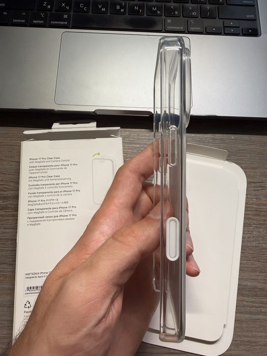 Оригінальний Apple Clear Case with MagSafe для iPhone 17 Pro