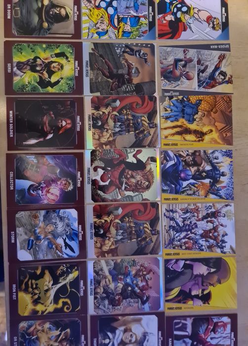 Sprzedam kolekcję kart MARVEL VERSUS 2022 od PANINI