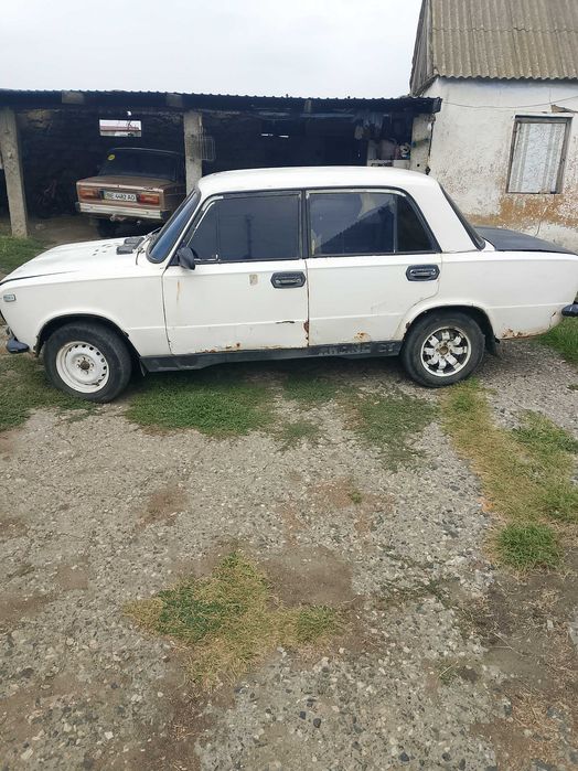 Легковий автомобіль 2101