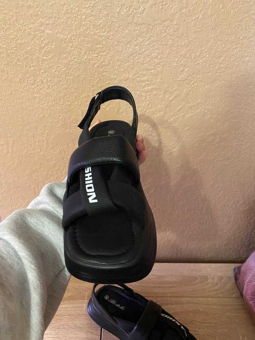 Босоніжки 36 розміру