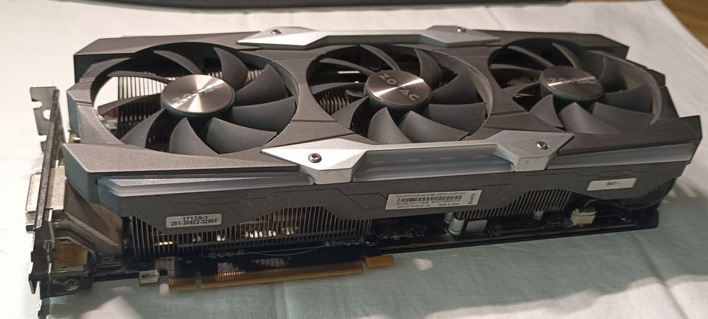 Відеокарта ZOTAC 1080ti