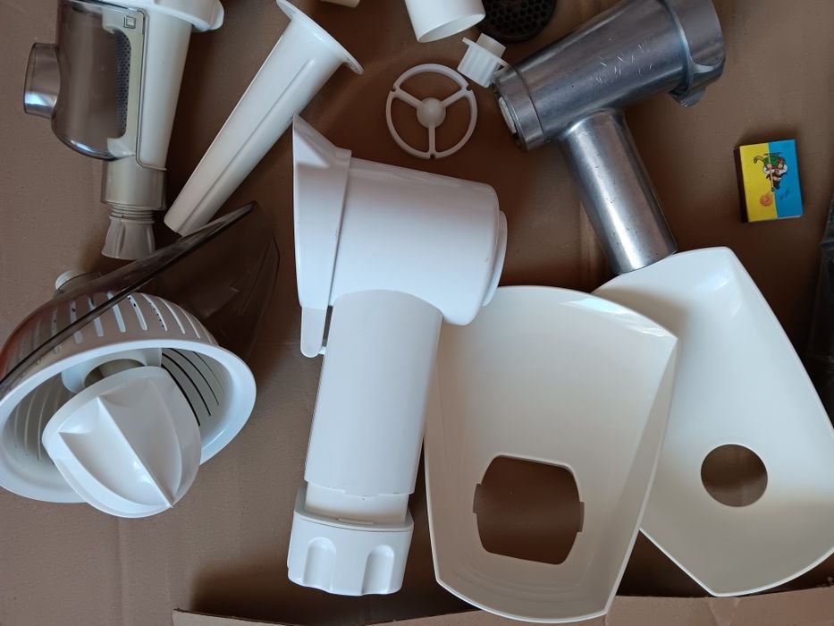 М'ясорубку Zelmer повний комплект Зелмер 1900Вт томатопрес млинок