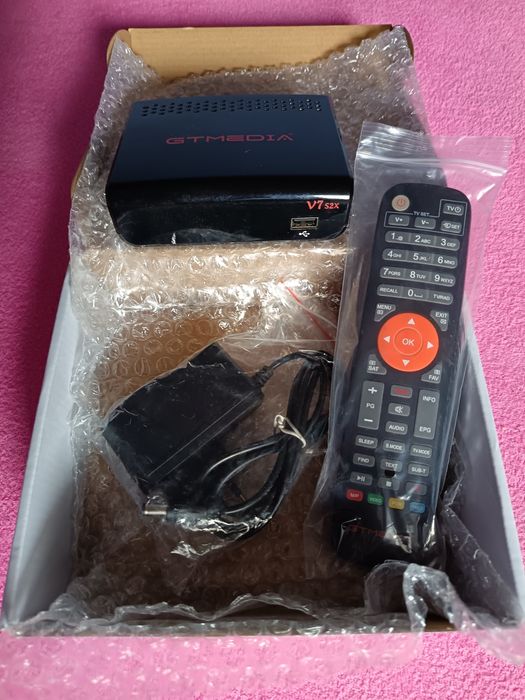 Dekoder satelitarny GTMedia V7 s2x Full HD 1080P.