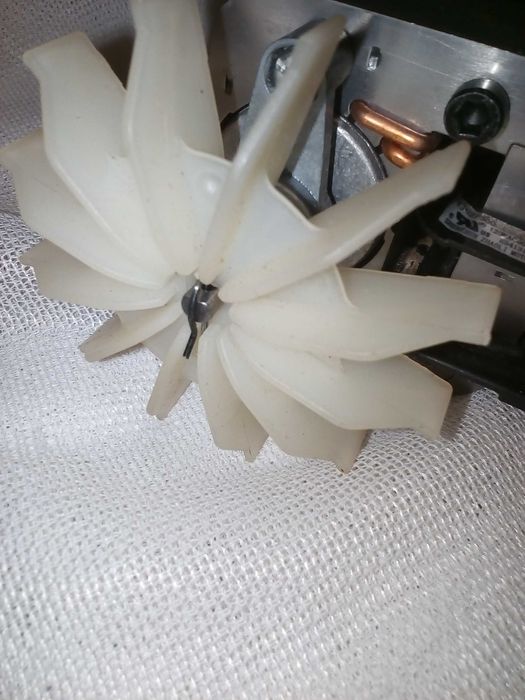 электродвигатель YJ62/300 120VAC 60HZ 58W