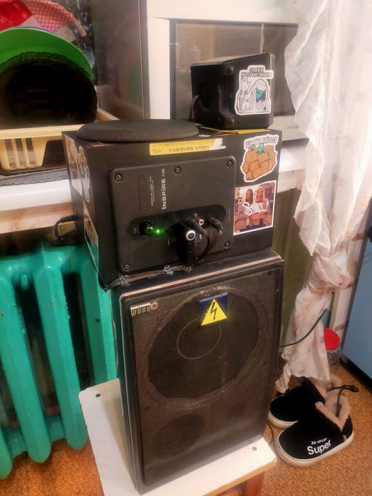 Продам саб блютуз