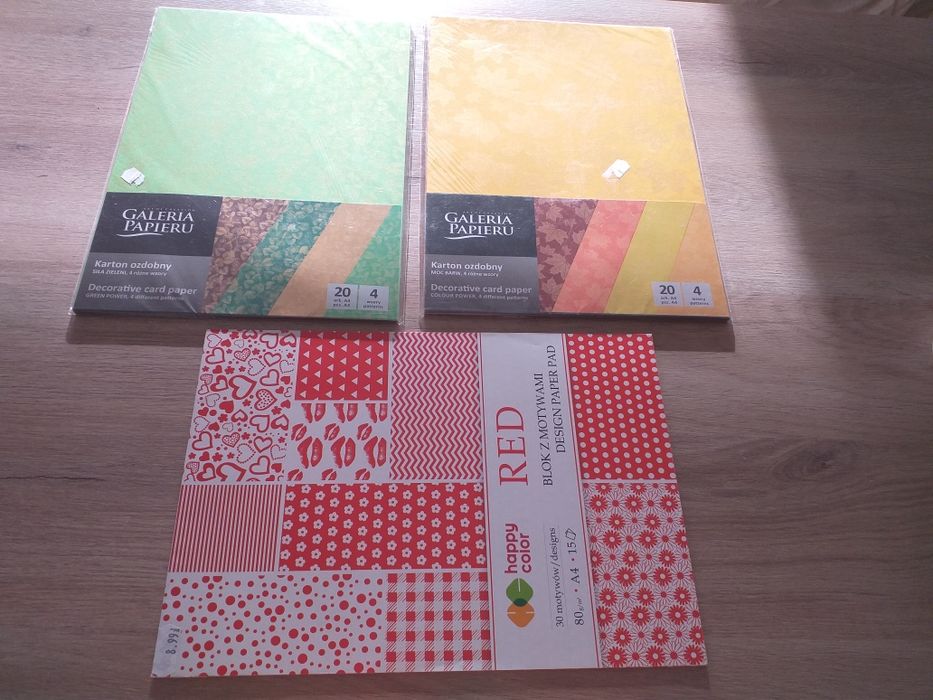 Zestaw papierów wizytowkowych liście serca