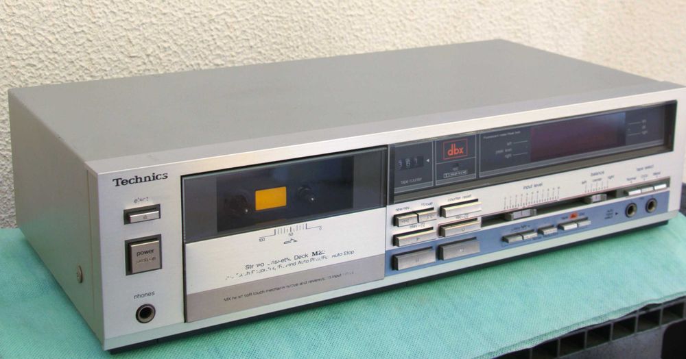 Gravador de Cassetes Technics