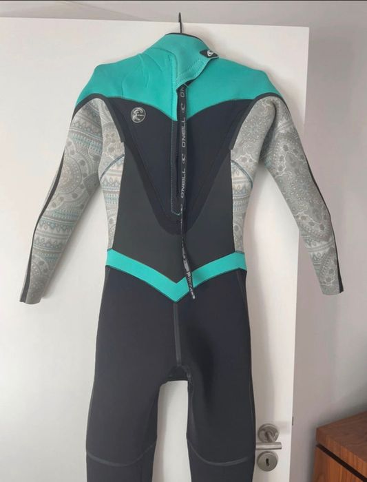 Fato de surf de mulher