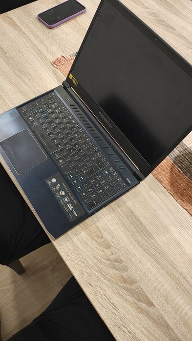 Acer predetor hélios 300