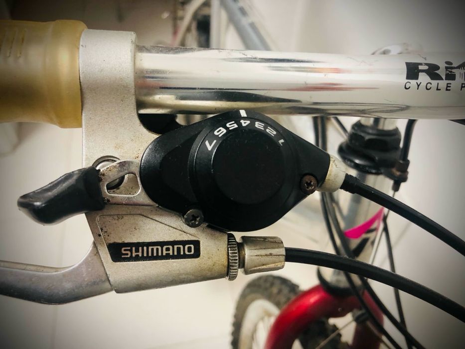 Bicicleta BTT c material shimano