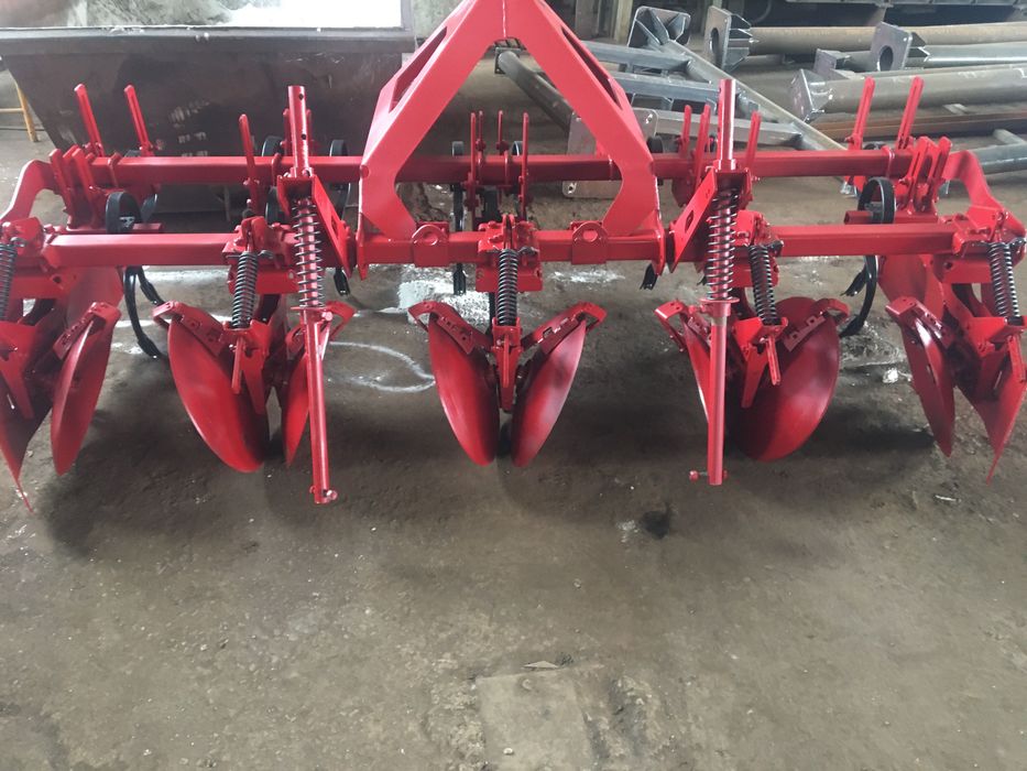 Окучник, картоплепідгортувач