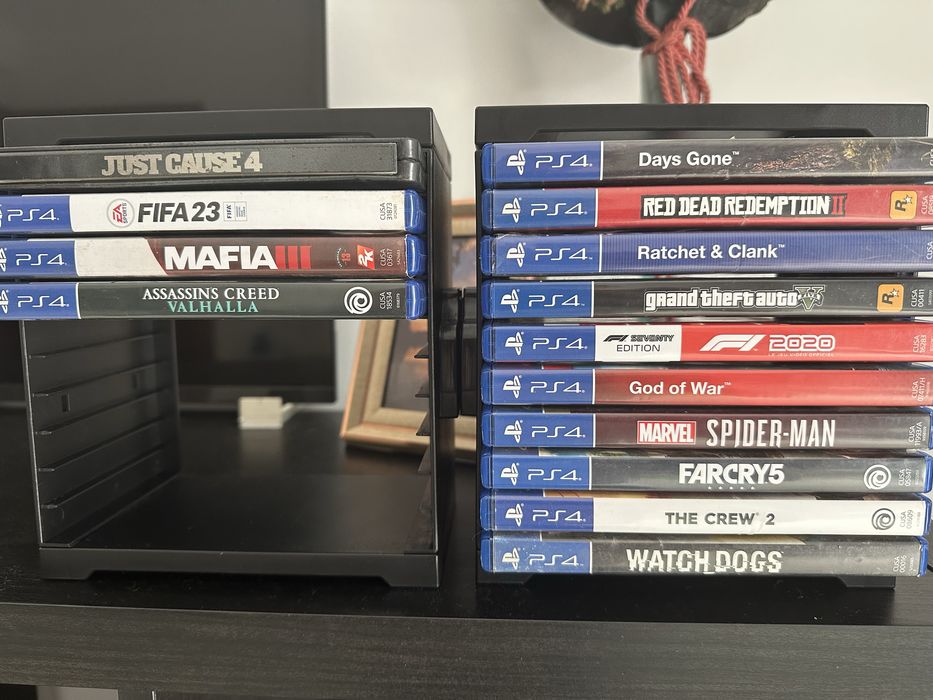 Vendo Ps4 semi-nova