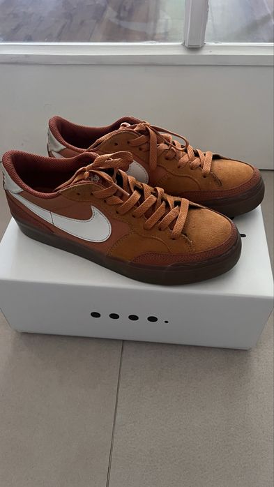 Кеди Nike помаранчеві