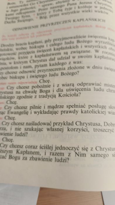 Zestaw mszał podstawka pod mszał lekcjonarz tą szósty ornat