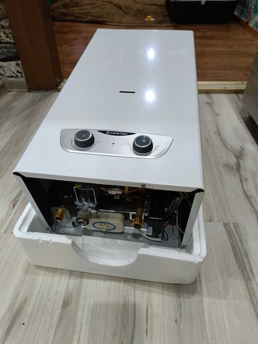 NOWY Podgrzewacz wody gazowy Ariston LPG Bytom • OLX.pl