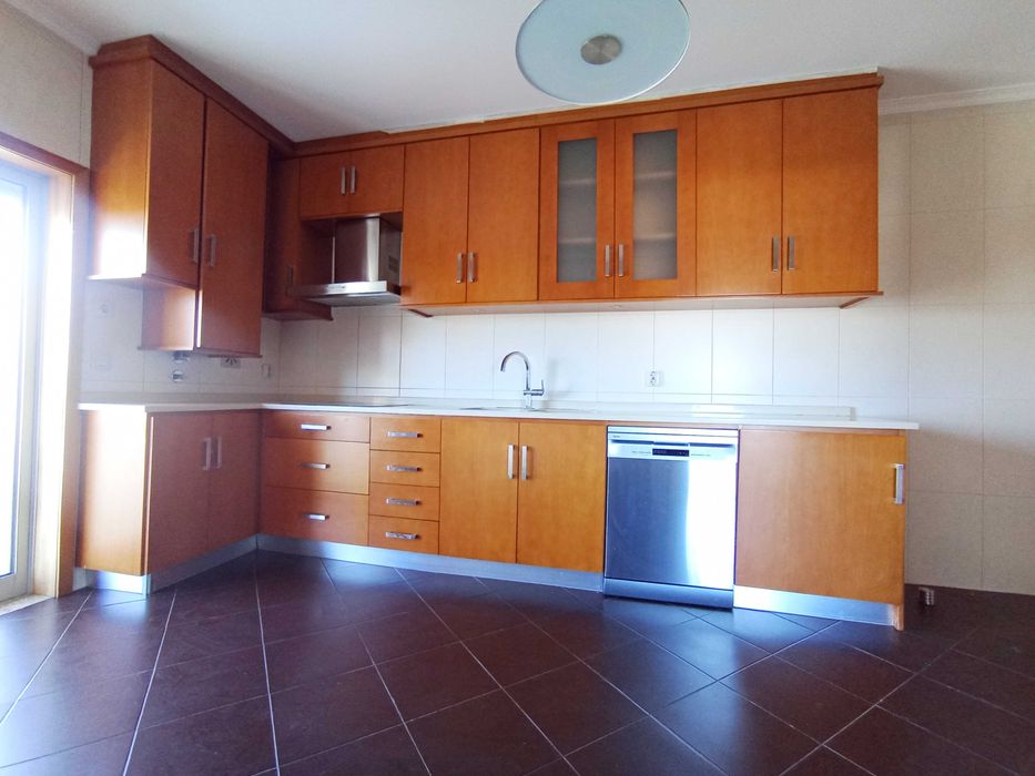 Apartamento T3 junto à escola de Castelo de Paiva
