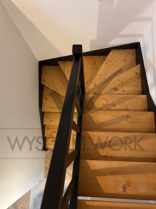 schody drewniane świerkowe samonośne na wymiar