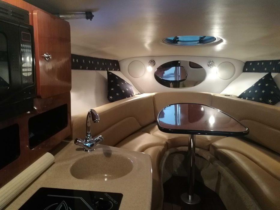 Jacht Motorowy Crownline 260CR rok 2012