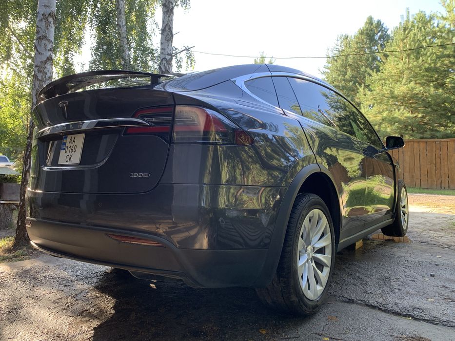 Tesla X 8міс 17рік
