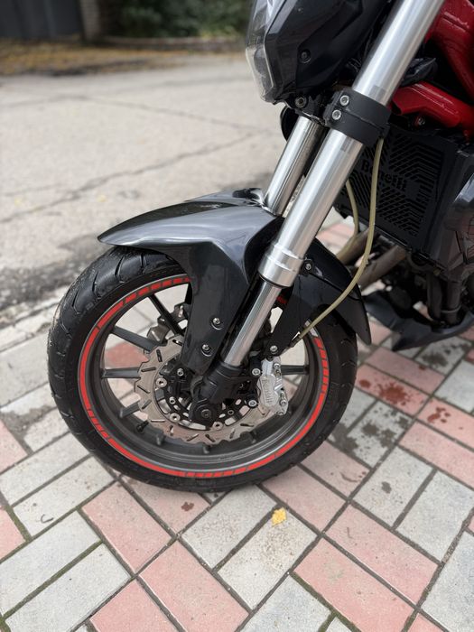 Мотоцикл geon benelli tnt300