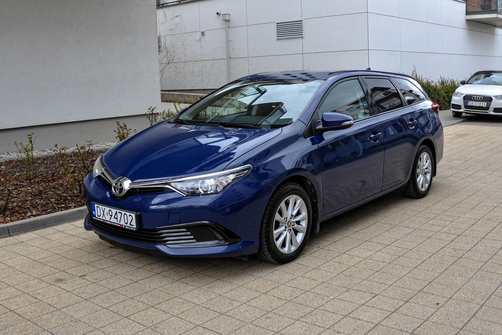 Toyota Auris 1,6 LPG 2017 r. Lift Salon PL