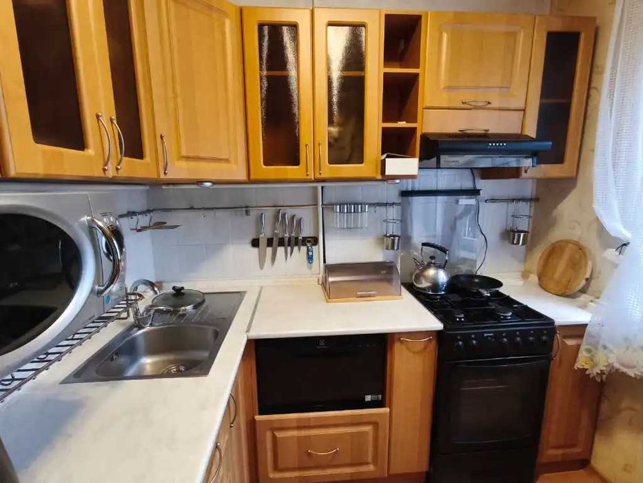 Здам 2-кімнатну квартиру 2 поверх пр. Б. Хмельницького пр. О. Поля