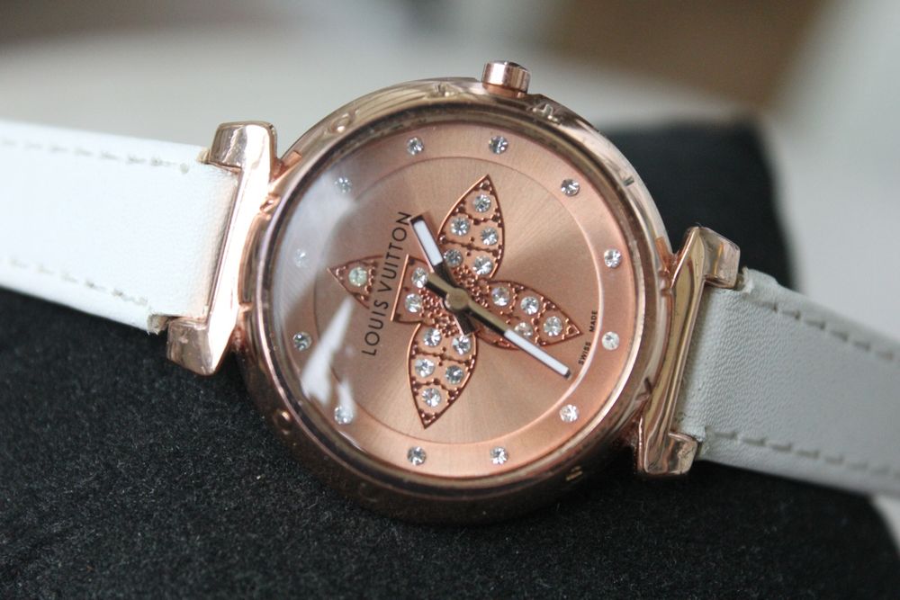 Часы louis vuitton женские
