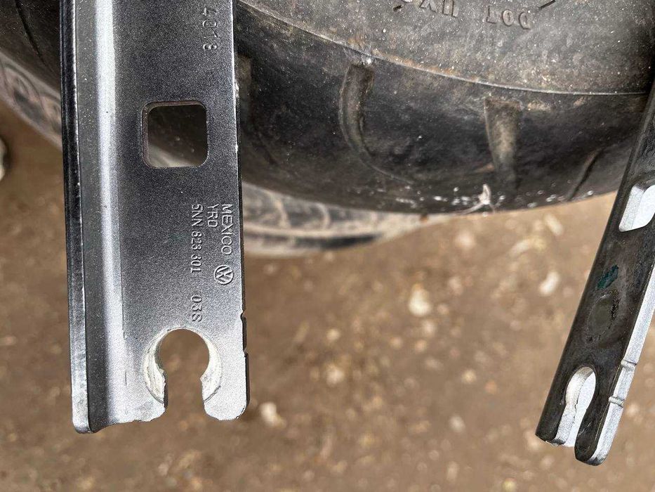 Кранштейни для Тігуан