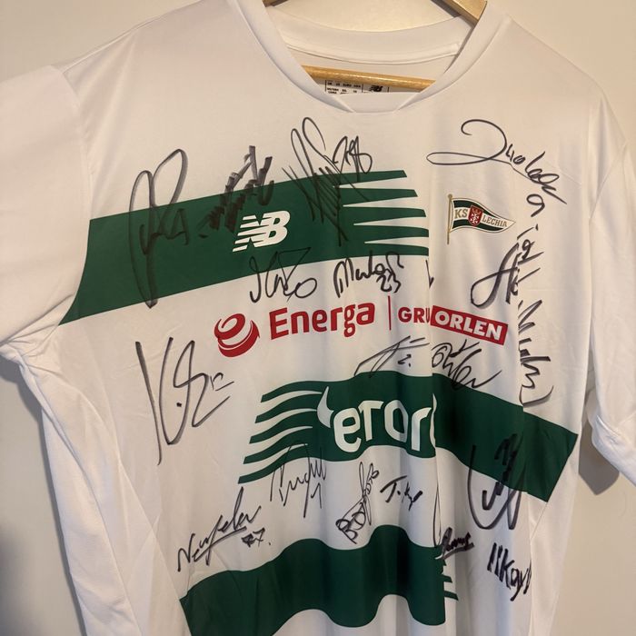 Moszulka meczowa Lechii Gdansk z autografami 2022