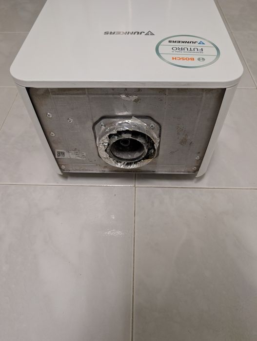 Esquentador Ventilado Junkers (Bosch)  Hydro 4600 F 11L | Como Novo | Apenas 2 Anos