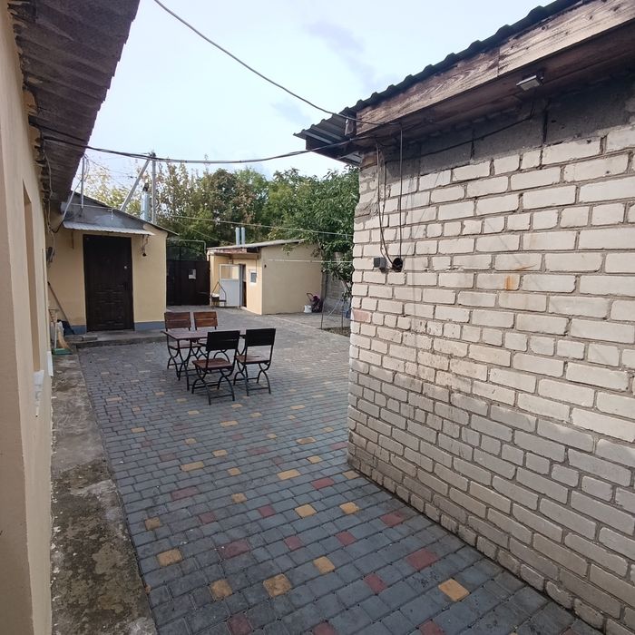 Продаю частину будинку 8 Слобідська - Погранична, Окремий двір, гараж