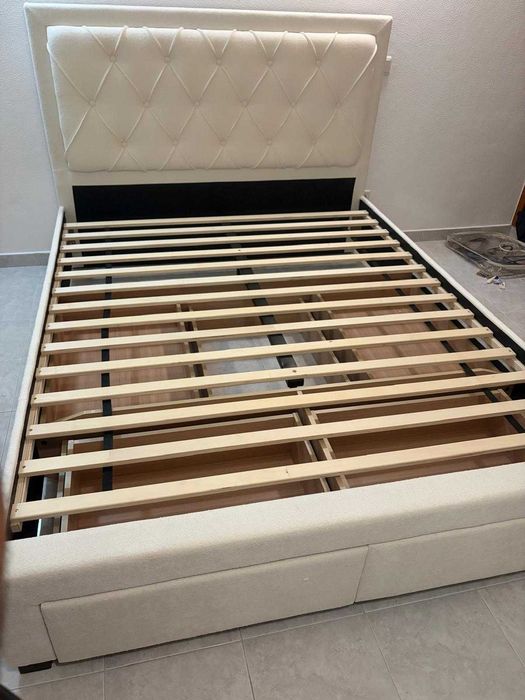 Cama de casal branca com 4 gavetas 160 x 200 cm com 1 mês