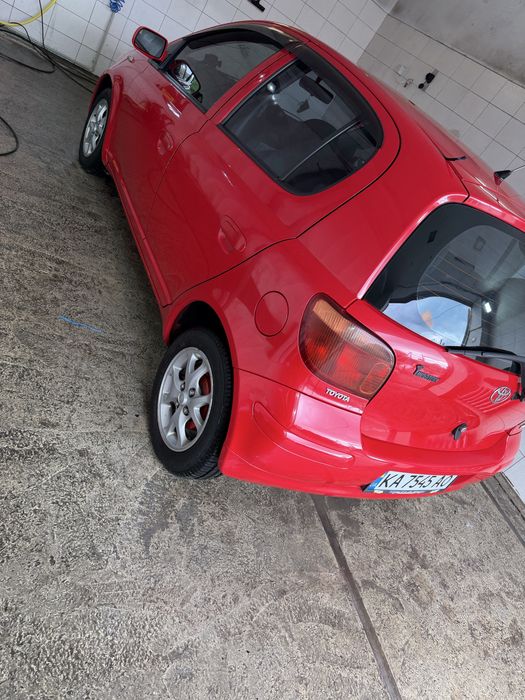Продам Toyota Yaris