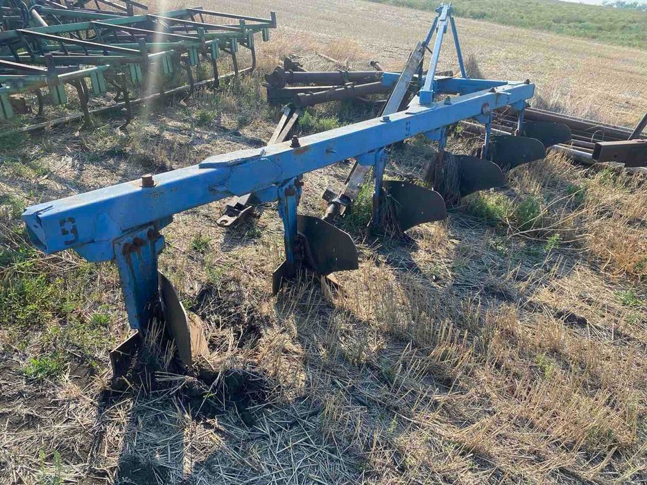 Продам плуги, плн 5.35 и 6.35