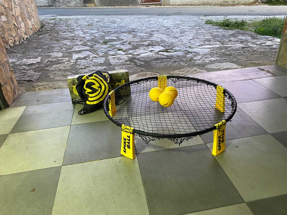 Conjunto de Roundnet SPIKEBALL Standard com Rede e 3 Bolas